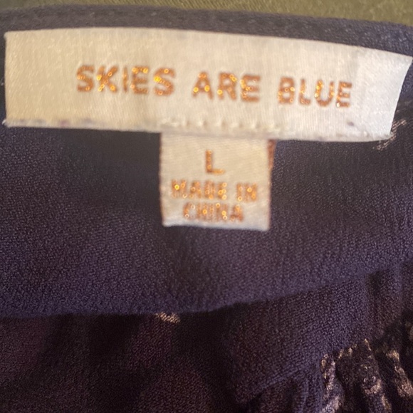 🌹Anthropologie Skies are Blue Purple Blouse with Lilacs 🌹 - Picture 5 of 5